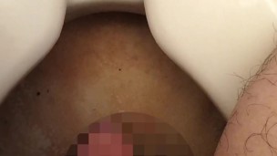 Peeing with sperm on cock just after aneros masturbation. Very long. It came off the toilet a little