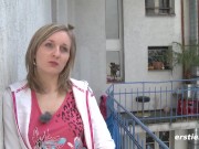 Ersties: Süße Nürnbergerin vergnügt sich vor Kamera