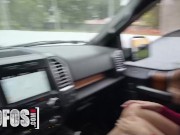 Mofos - Gabriela Lopez Struggles To Carry Her Luggage & Sean Gives Her A Helping Hand & Dick 3/16