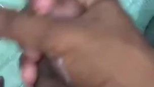 Sri lankan hand job කෑල්ල මතක් කර කර අතේ පාරක් ගහද්දී කෑල්ල ආවා