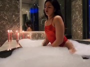Dos Barbies Putas Jugando Con Sus Dildos en el Jacuzzi ft Felicitas Bruna 3/16