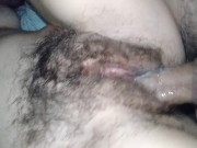Creampie en su coño peludo 13/16