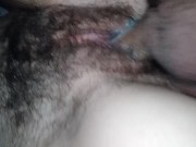 Creampie en su coño peludo 16/16