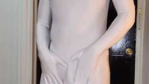 KennieJai wears whte spandex and cums