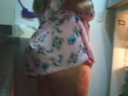 looking for the babysitter when she is in the kitchen 13/16