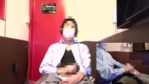 男子大学生がオナニーをする