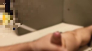 ノンケ 夜中に興奮がおさえられず オナニー ４日分が勢いよくドピュドピュ hentai masturbation JAPAN 