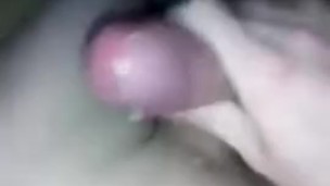 Haciéndome una paja, alguna que me quiera ayudar a sacarme la leche? 