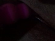 Jugando a escondidas con mi vagina y un juguete