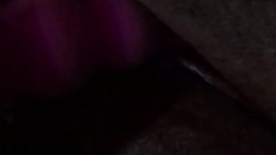 Jugando a escondidas con mi vagina y un juguete