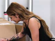 I Licked My GF's Pussy While She Was STUCK IN A BOX! 6/16