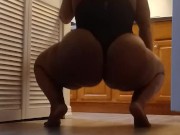Bbw on knees in the Morning 4/16