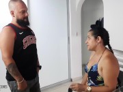 Me follo el coñito de mi suegra - Porno en Español