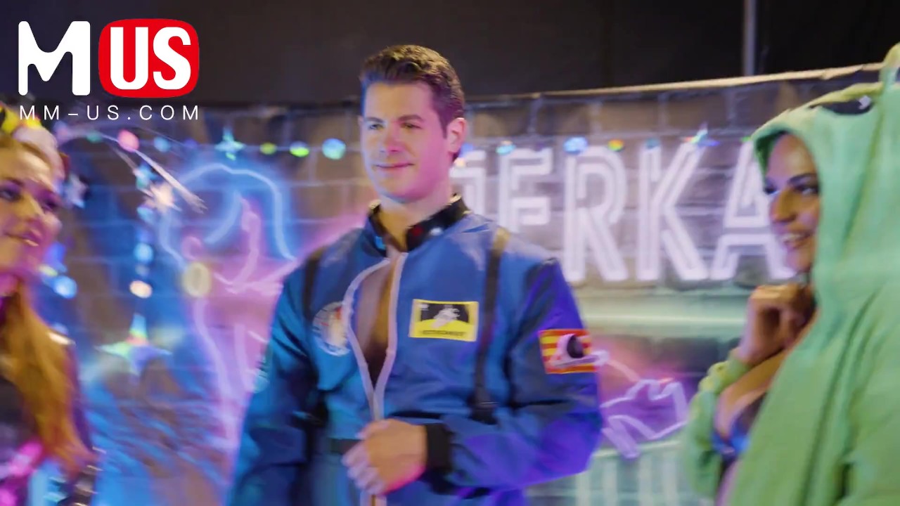 Alien Brings The Most Exciting Game Show - LTV0028 - RedTube