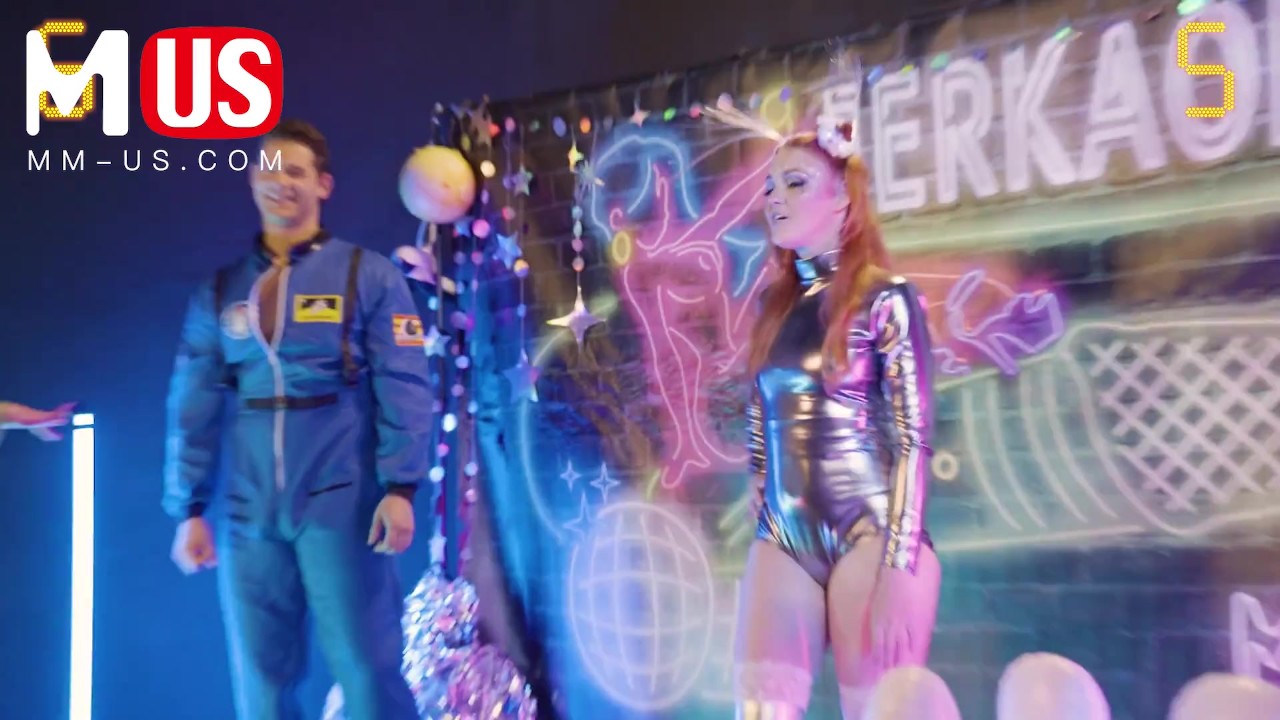 Alien Brings The Most Exciting Game Show - LTV0028 - RedTube