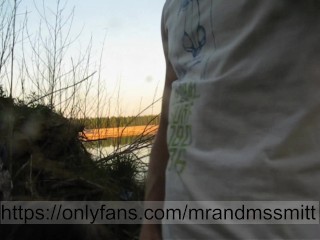 Russian MILF fucks a stranger in the woods and takes a deepthroat