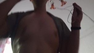 My boobies jiggle while I run on treadmill