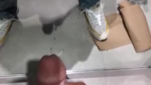 Fitting room jerk