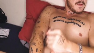 I'm jerking off (at live cam)
