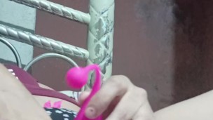 ME MASTURBO Y TENGO UN RICO SQUIRT