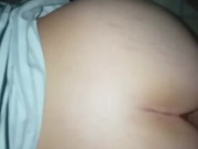 El vecino me visita mientras mi marido no está  11/16