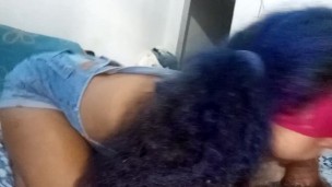 perpektong blowjob mula sa walang humpay na pagsuso ng asong babae na adik sa titi, Pinay blowjob🍆