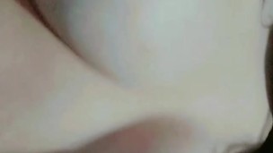 Mostrando las tetas 