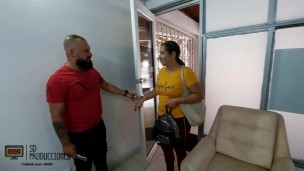 Me follo a la mejor amiga de mi madrastra - Parte 1 - Porno en Español