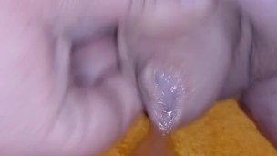 Chubby cum two time with big clit realy fast quick