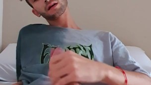 Joven Gay Se Graba Mientras Se Masturba 