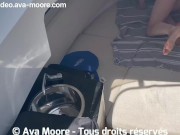 Deux salopes françaises se baisent la chatte avec un double gode sur un bateau 7/16