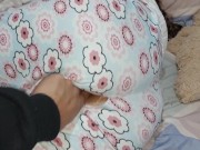 Follo a mi HERMANASTRA sin quitarle la pijama 5/16