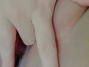 Mi puchita se pone muy caliente y jugosa