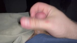 Quick rub, huge cumshot, in bed