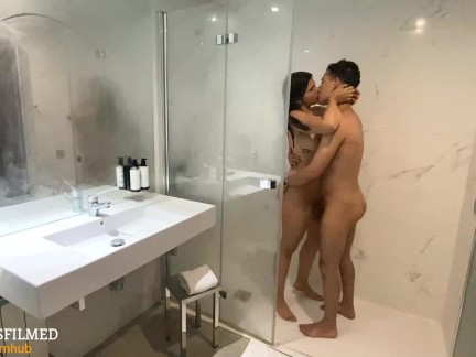 My girlfriend invited me to her shower for me to fuck her before bed