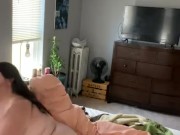 Sexy young babe plays with her pussy with her favorite toy 5/16