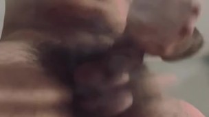Cumming on a glass support