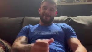 Post gym jerk off 