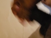 Me levanto caliente y me hago una paja