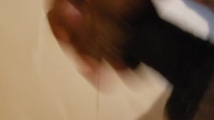 Me levanto caliente y me hago una paja