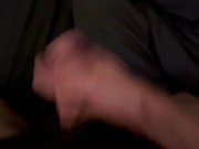 Je me branle et ejacule sans les mains pour l’exciter