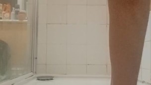 Untrained Bitch doesn't know how to pee