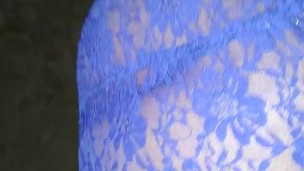 Me encanta cuando se toca y me enseña sus ricos pezones mi sexy secretaria.