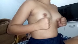 Pinay grabbing sa kanyang matigas natural na suso stepbrother kinakapos💦🤤😋🥵🍌