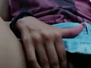 Me masturbo en un taxi camino al trabajo. 10/16