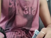 Me masturbo en un taxi camino al trabajo. 3/16