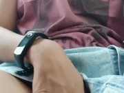 Me masturbo en un taxi camino al trabajo. 6/16