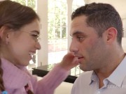 Riley Reid lets her boyfriend do ANAL for the first time! 4/16