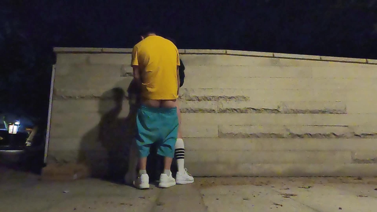 The cute boy ran naked in the park, asked passers-by to help ...