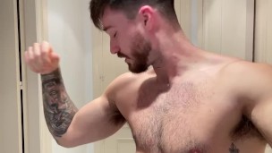 Macrophilia - fat humiliation 